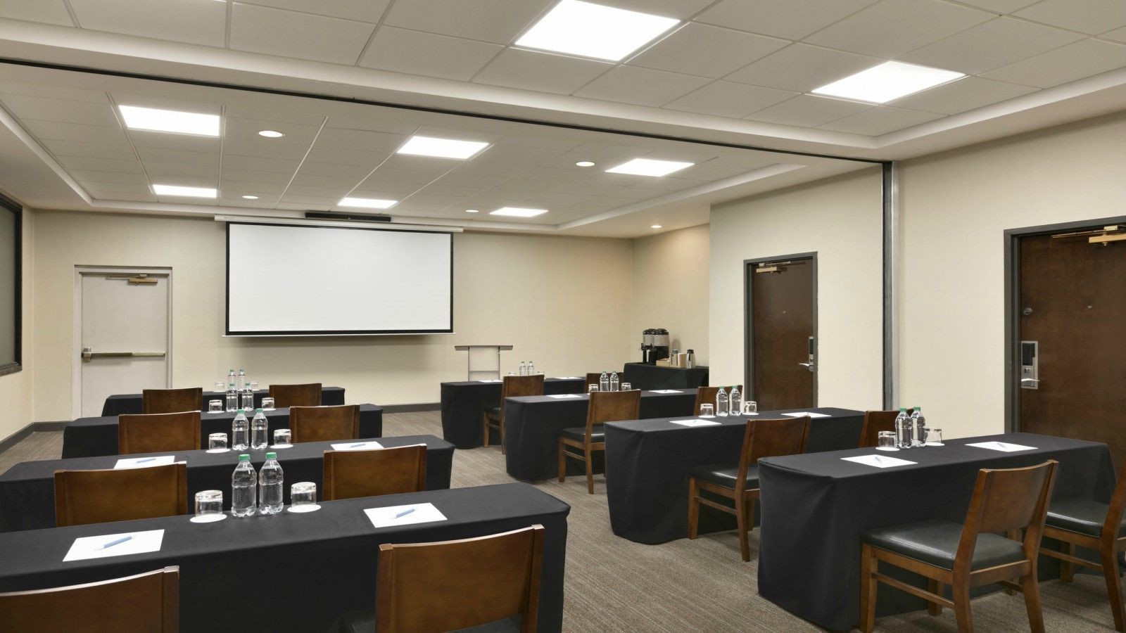 Four Points By Sheraton Raleigh North Affari foto
