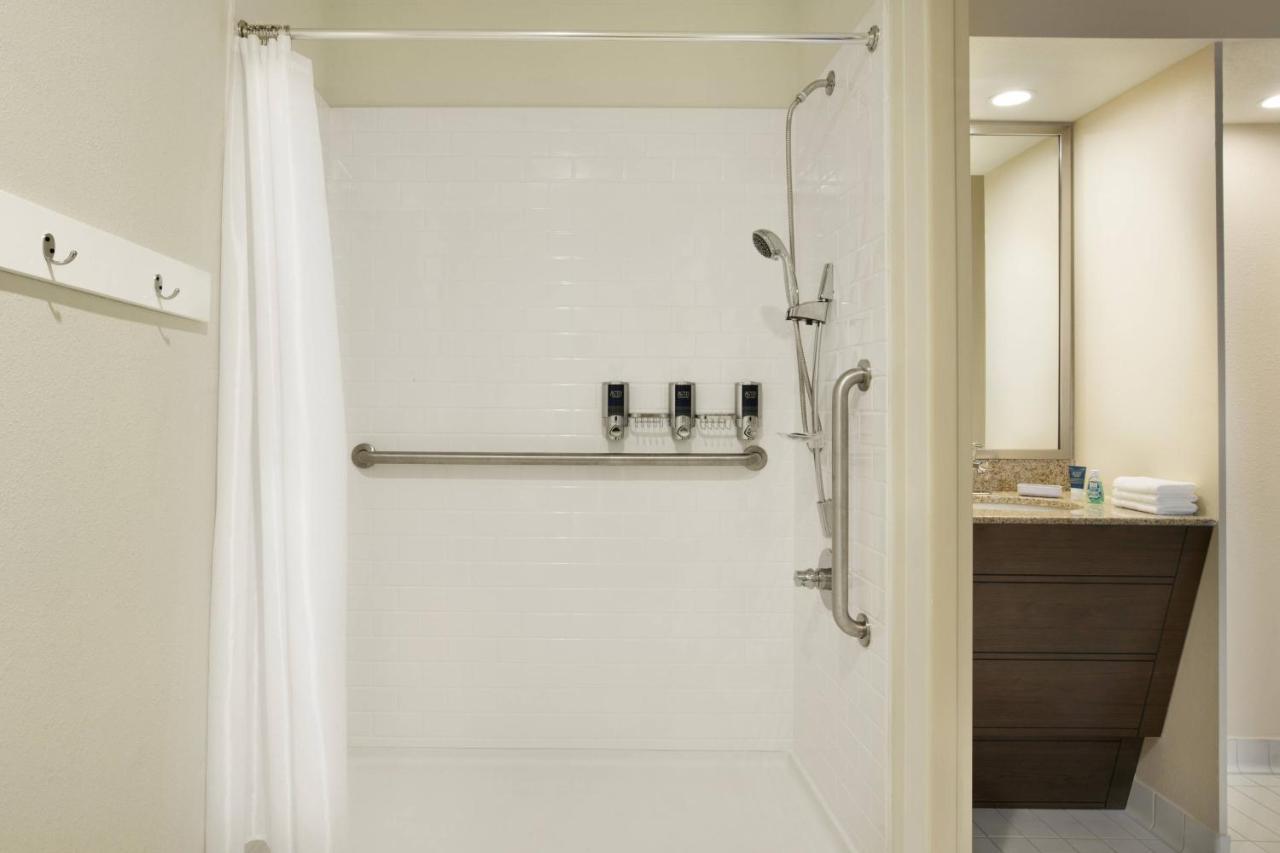 Four Points By Sheraton Raleigh North Esterno foto
